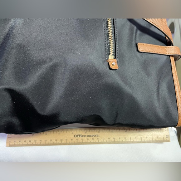 NWT  MICHAEL KORS  TOTE.   Black nylon with tan trim and Gold Tone Hardware - Picture 6 of 9